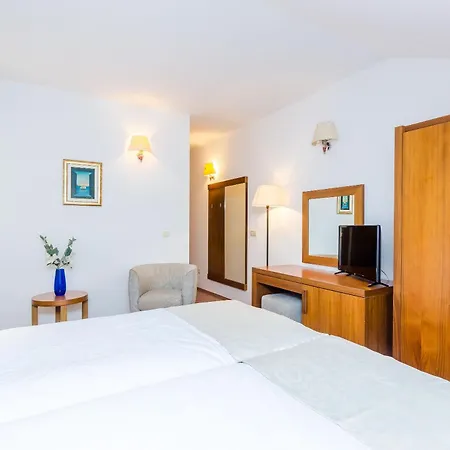 Πανσιόν Pansion Srebreno 3*