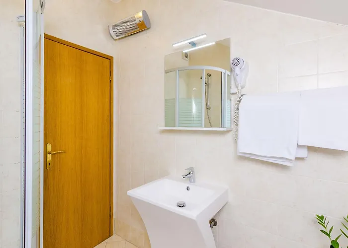 Pansion Srebreno Konukevi 3*