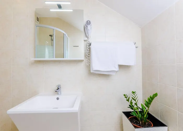 Konukevi Pansion Srebreno 3*