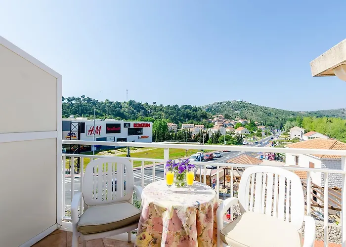 Konukevi Pansion Srebreno